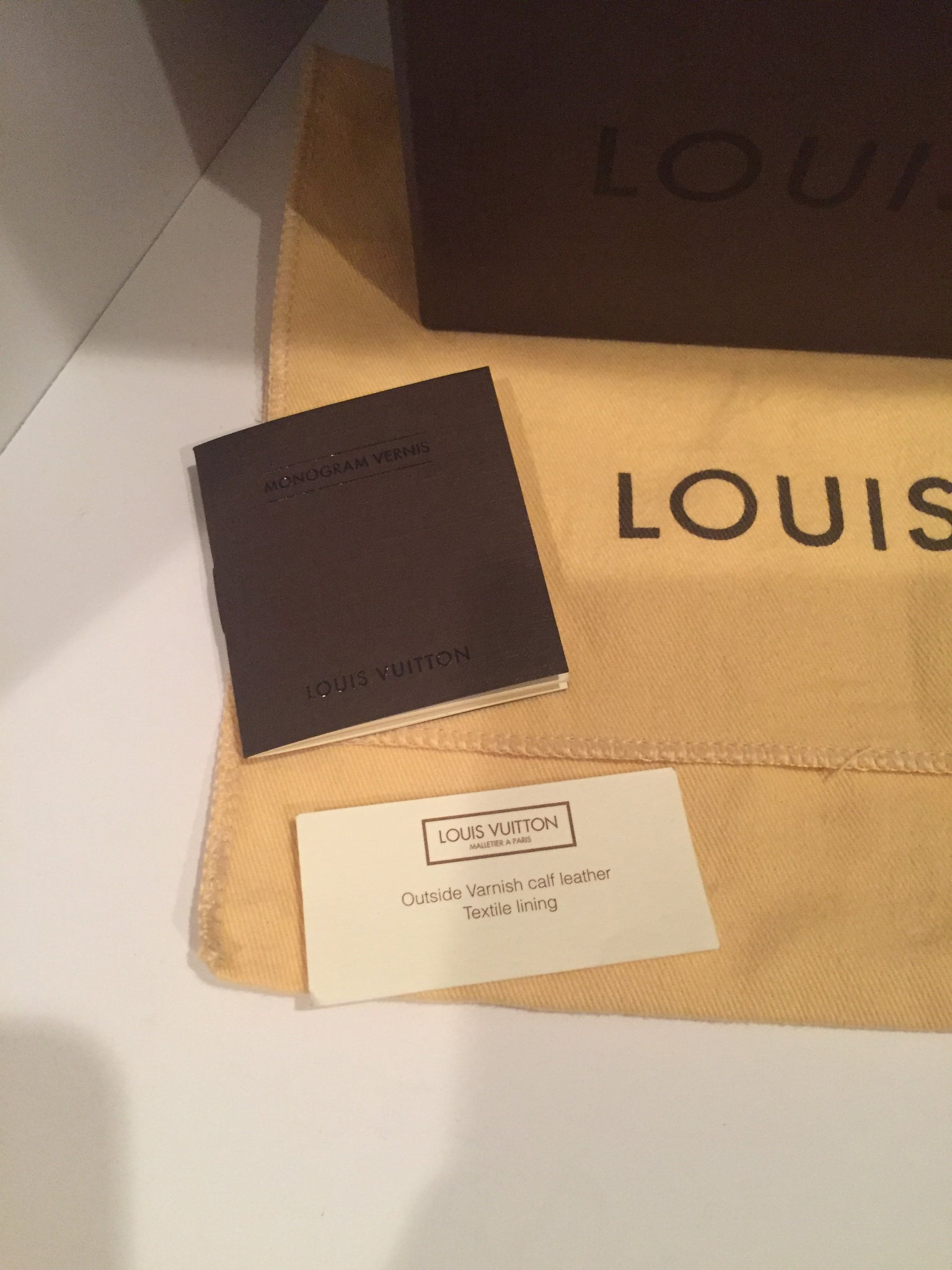 louis vuitton authentication card