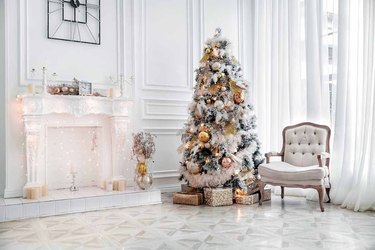 White Living Room Christmas Tree Fireplace