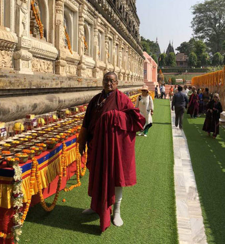 Bhutan incense maker | Traditional incense from Bhutan