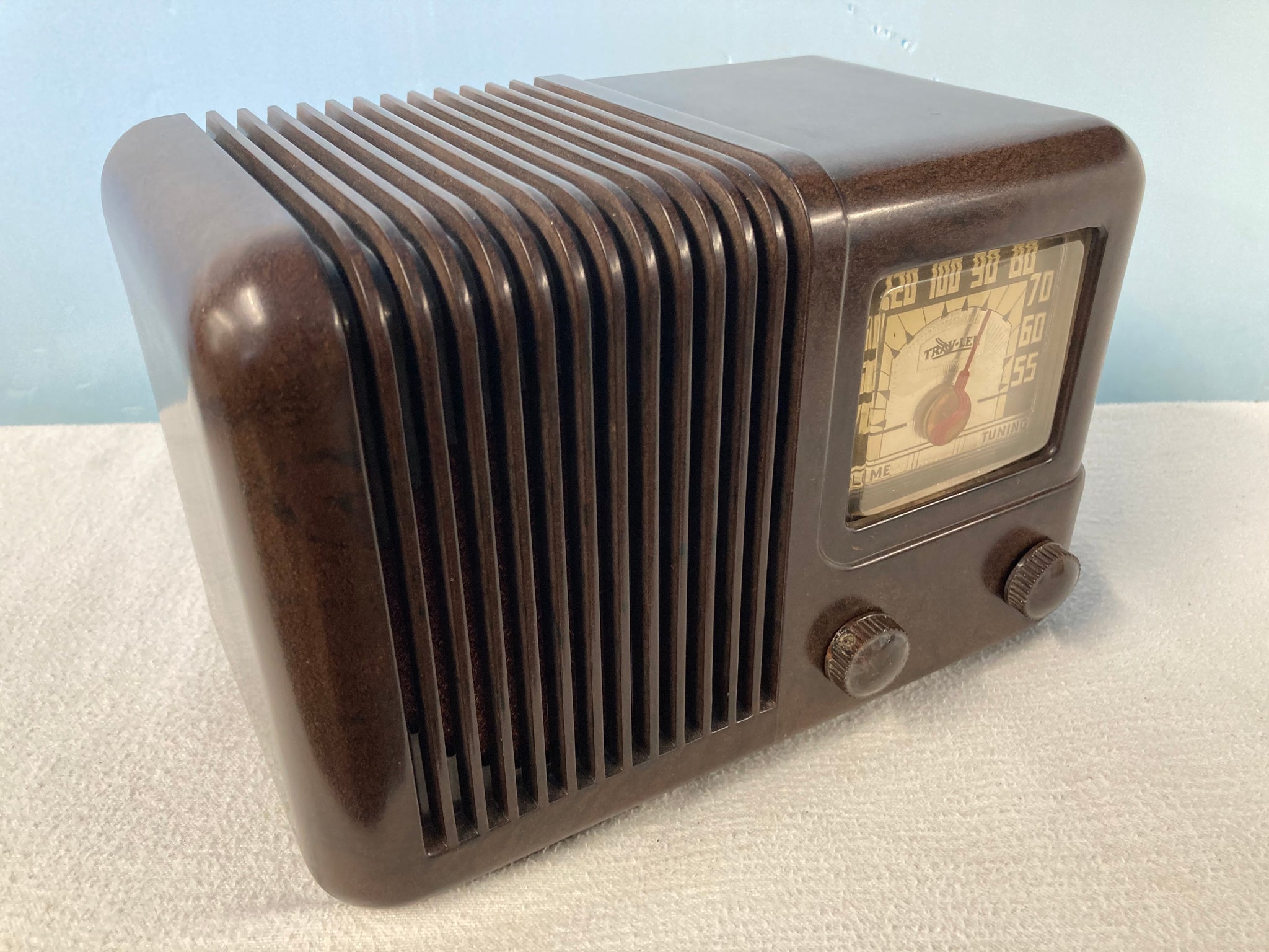 1943 Travler Model 5002 Tube Radio With Bluetooth & FM Options ...