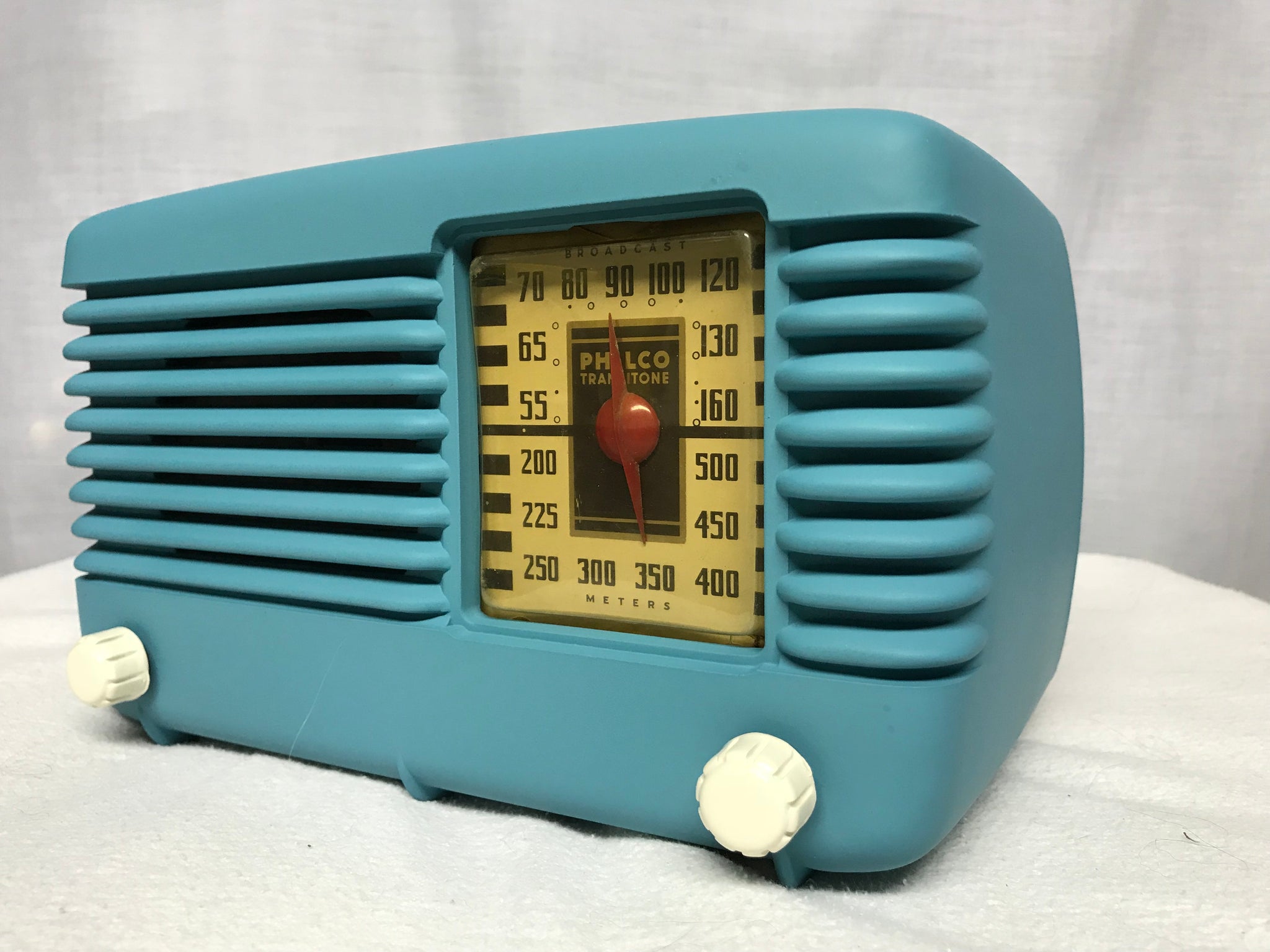 Philco 1950 vintage retro tube radio with iphone or bluetooth Input