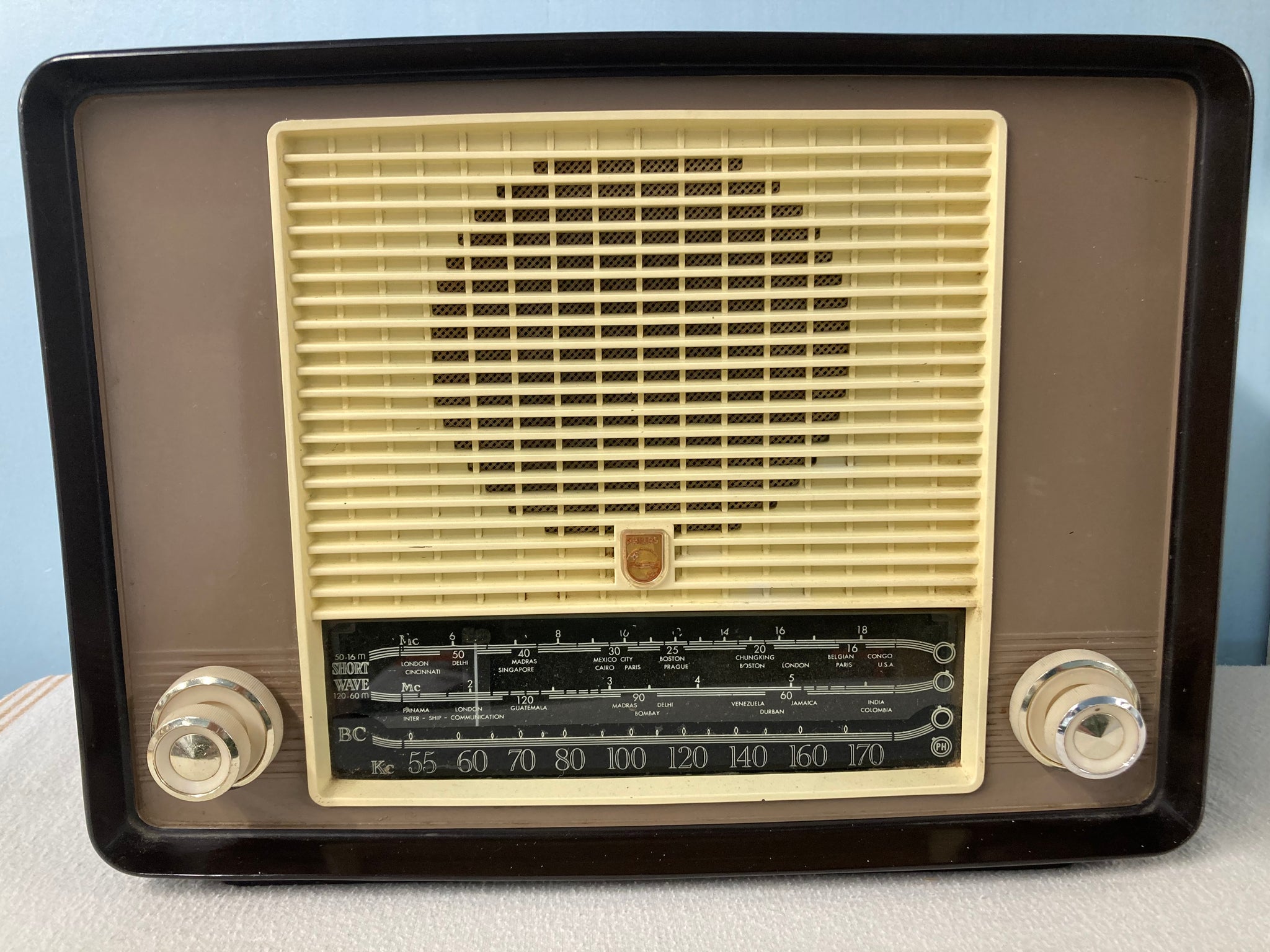 Philips 175 Tube Radio With Bluetooth & FM Options | Antique, Retro, Vintage  Tube Radios & Bluetooth | Retro Radio Shop