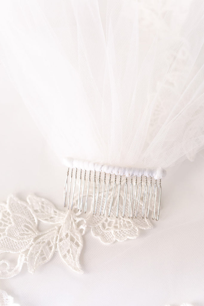 3 inch silver metal hair comb with rose lace Venice cathedral veil attached