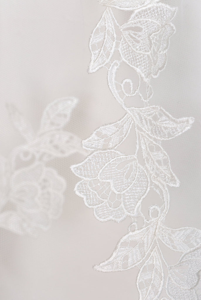 whimsical rose and leaf thick bridal lace trim edge for wedding veils in white