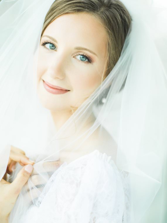 gathered two layer wedding veil with puffiness in updo