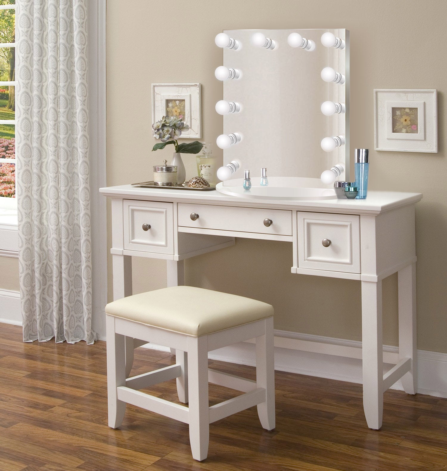 Nashville 36" White Makeup Vanity Table and Chair – Glam Mirrors