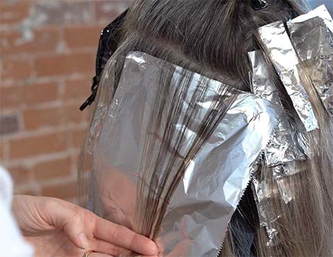 Blending Gray Hair With Highlights: Foils vs. Balayage | SALT Society