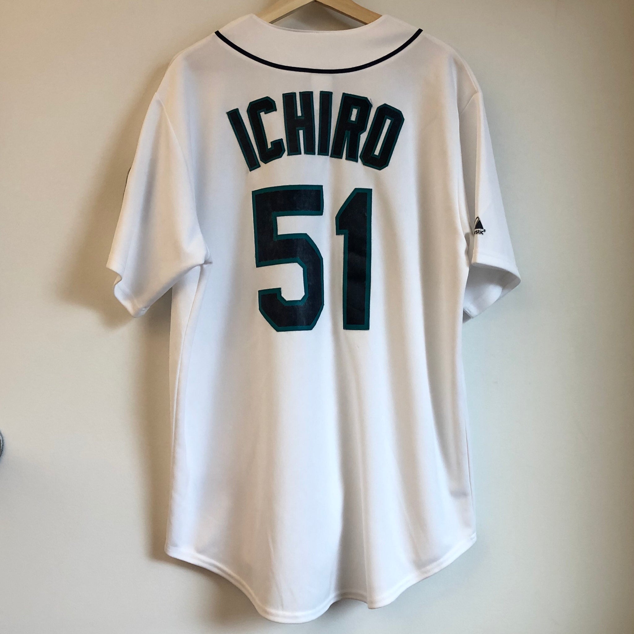 ichiro suzuki jersey number