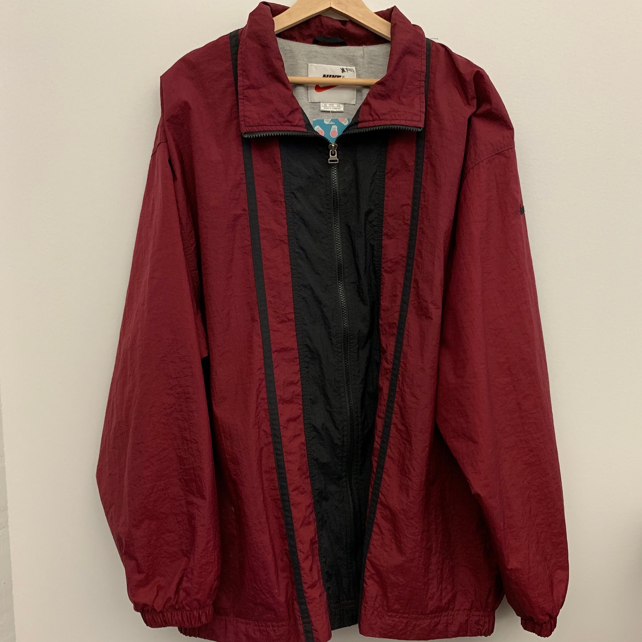 maroon nike windbreaker