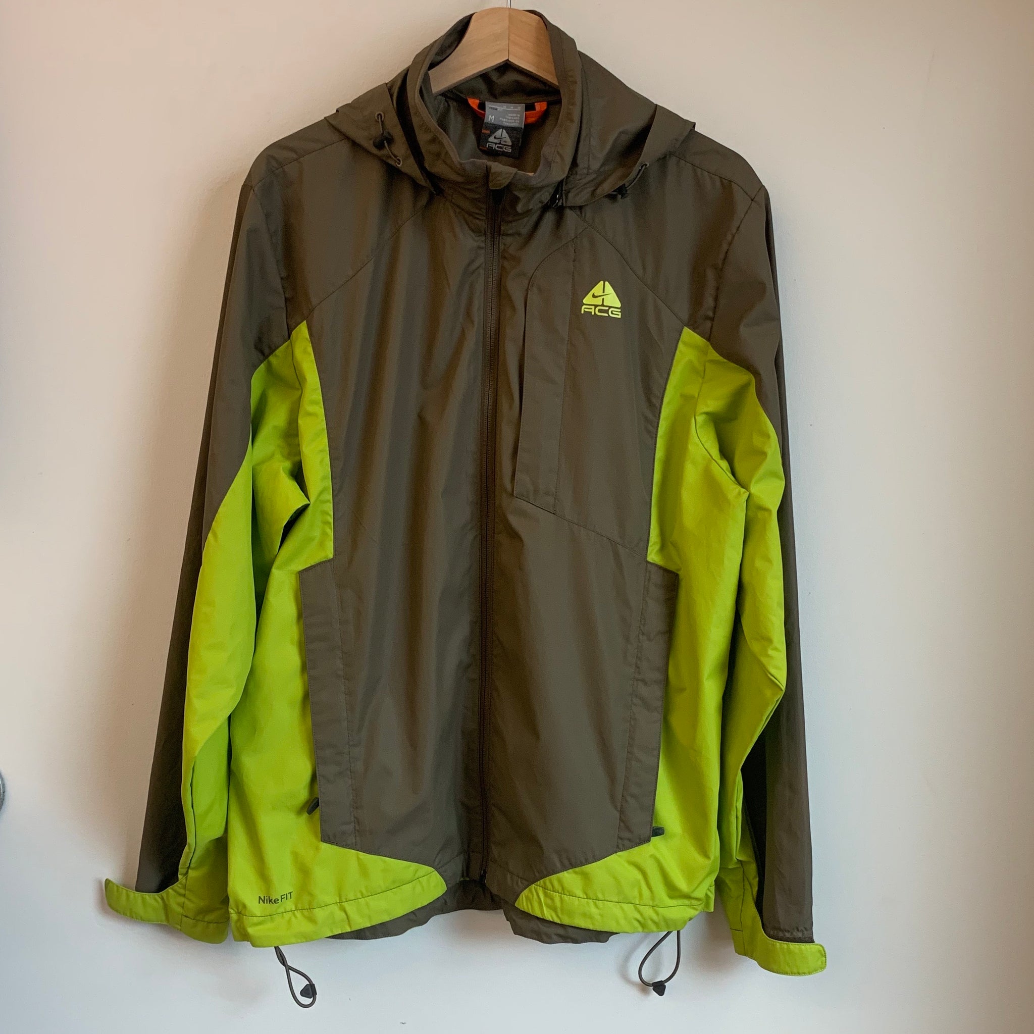 nike acg windbreaker jacket