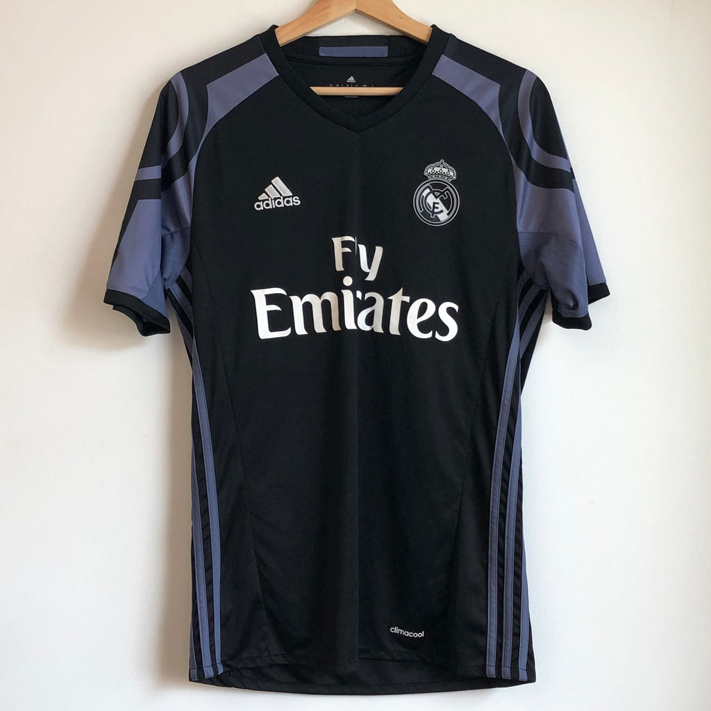 Real Madrid Jersey 2016/17 : Amazon Com Adidas Real Madrid 2016 17 Home ...