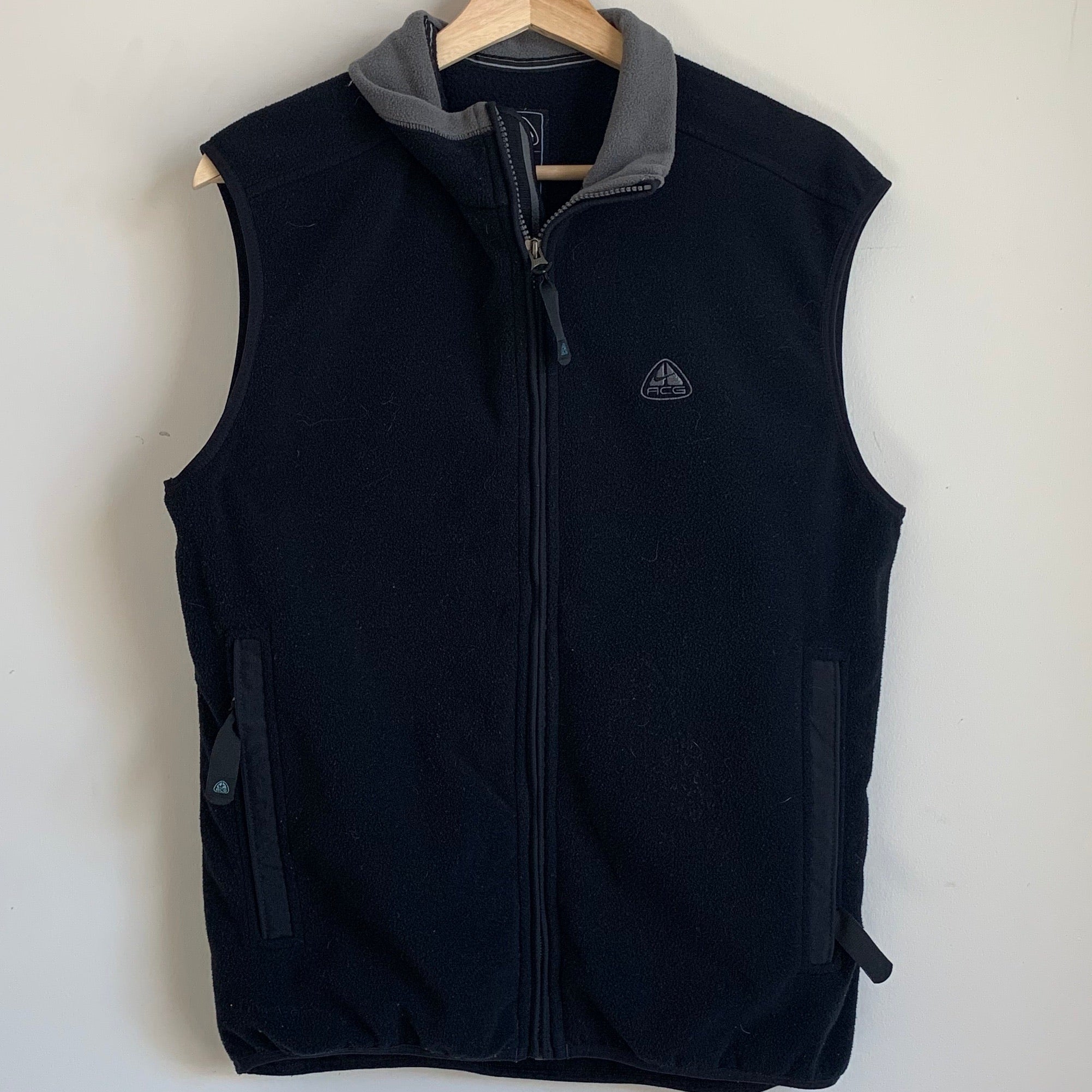 nike acg vest black