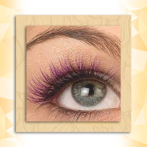 <p><span style="font-weight: 400;"> Image of a lash clients prefers to go laying ombre lash color </span></p> <p> </p>