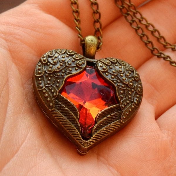 red amulet