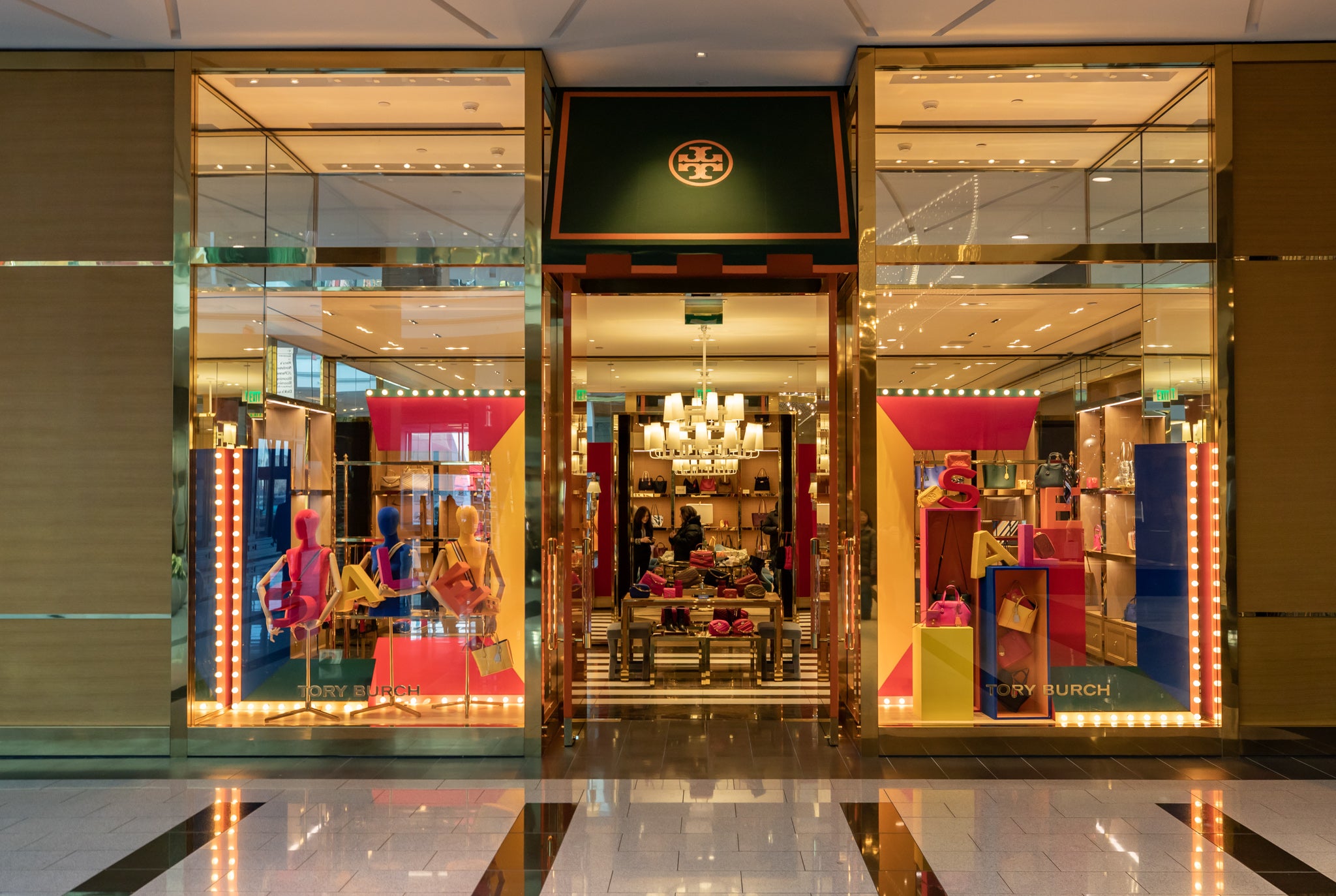 Tory Burch | Roosevelt Field Mall – PID Floors | Hardwood Floors