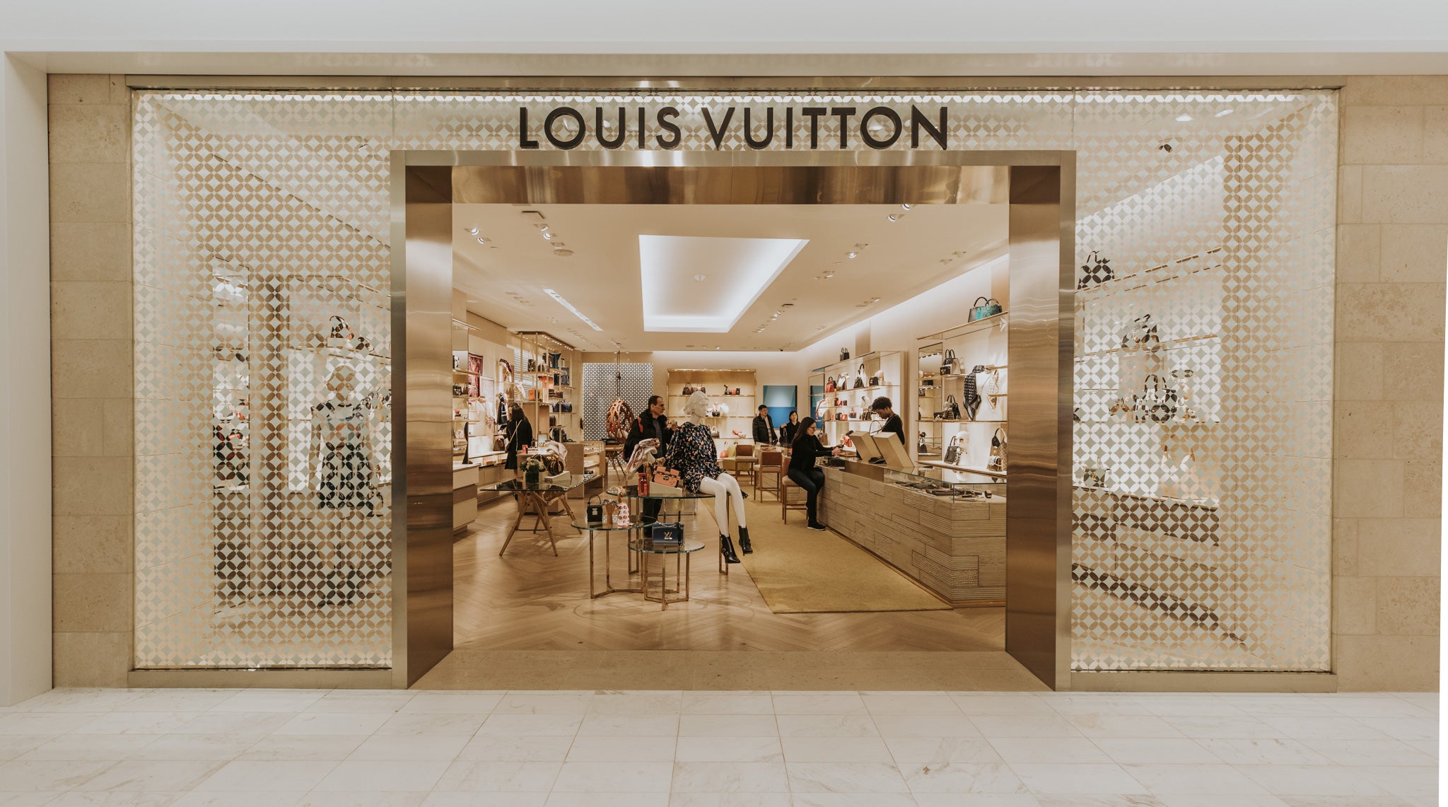 Louis Vuitton McLean Neiman Marcus Tysons Corner - 2255