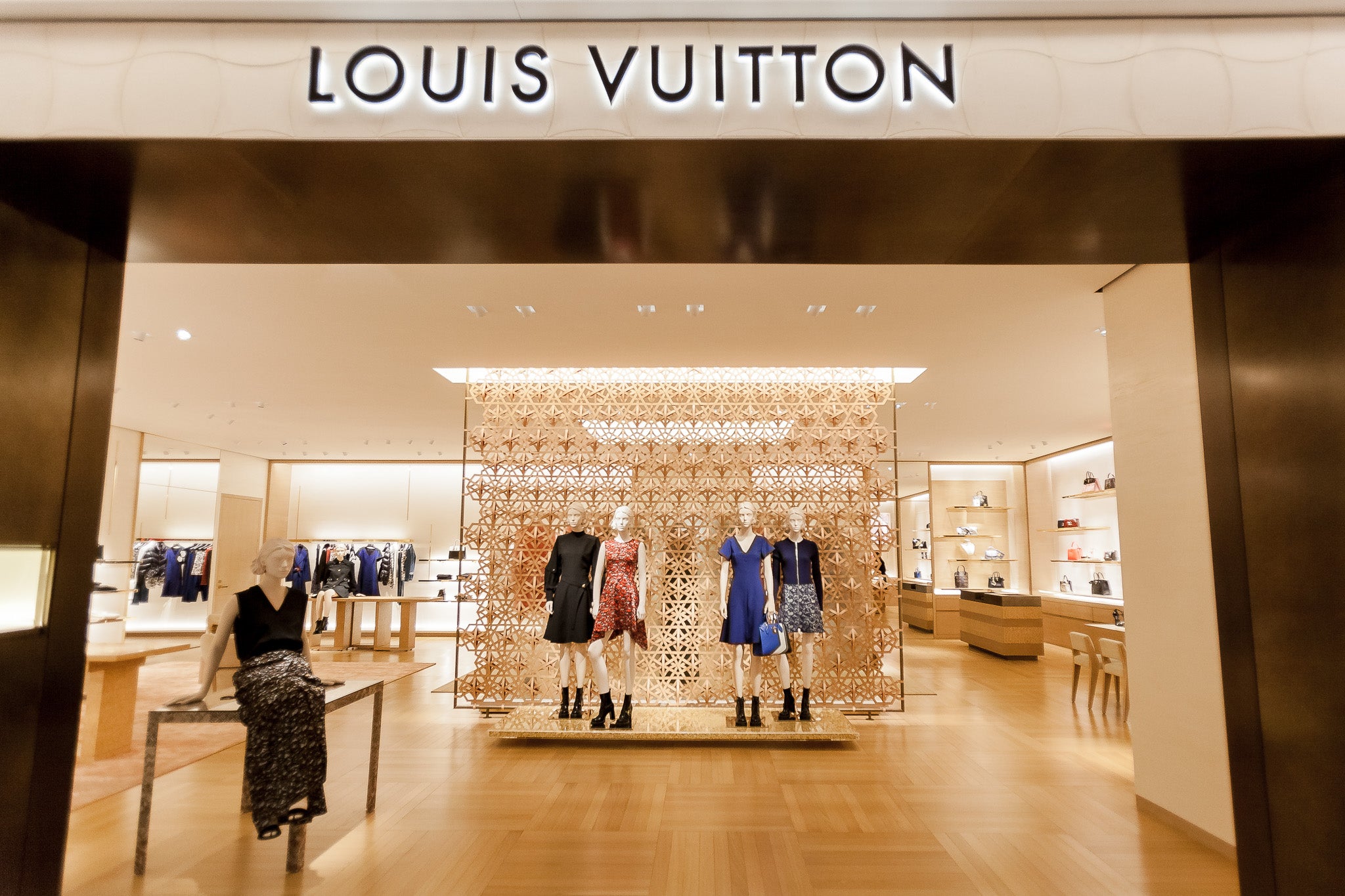 Louis Vuitton Saks Fifth Avenue South Coast Plaza Ny