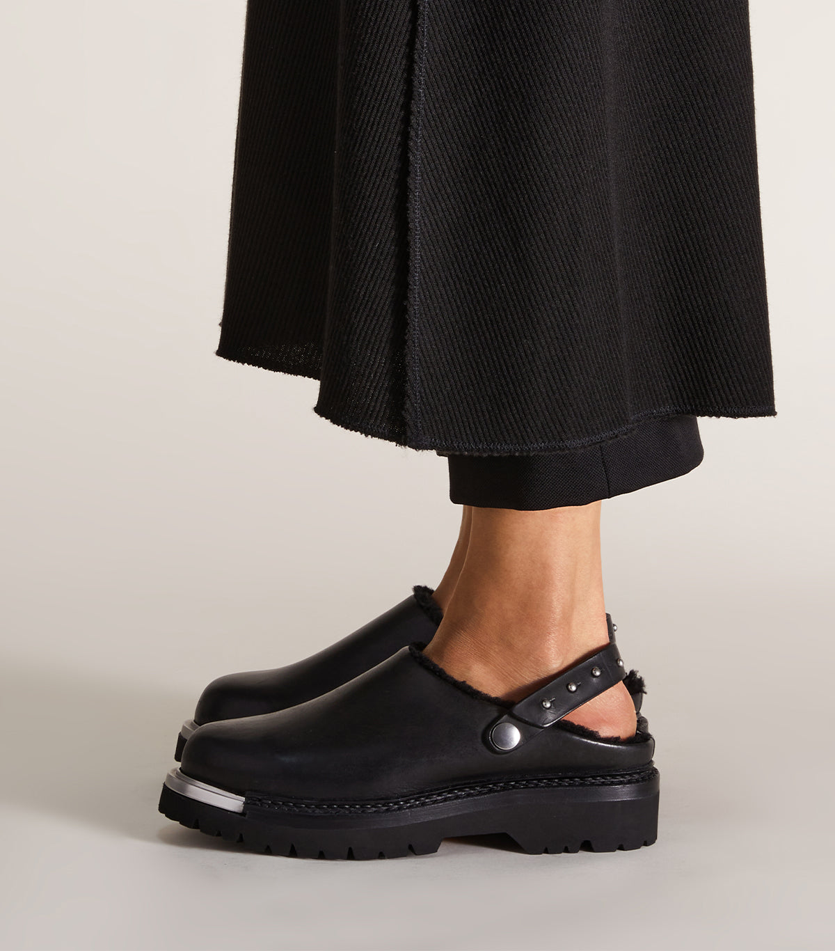 feit shearling clog