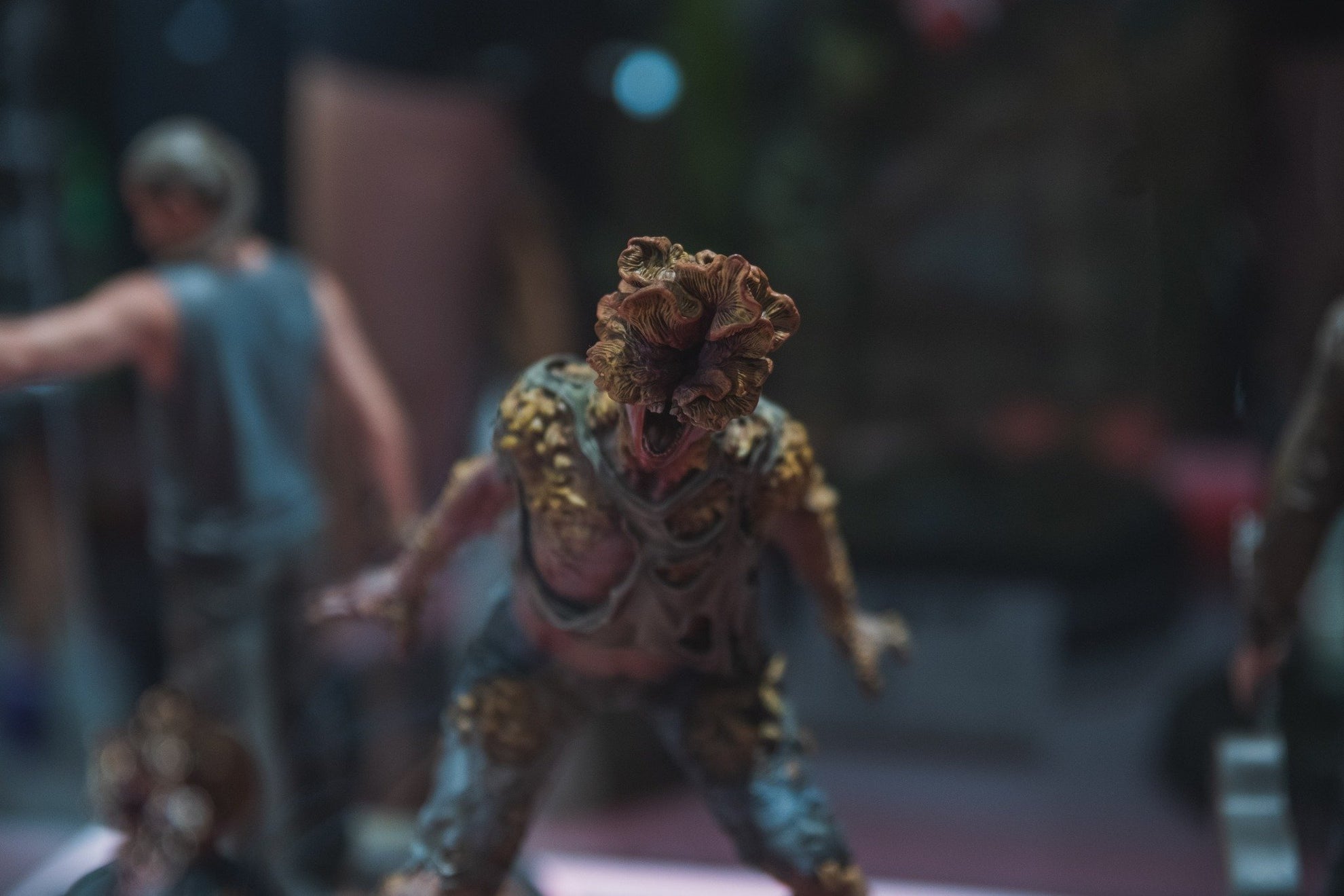 CELEBRATE 10 YEARS OF “THE LAST OF US” WITH A NEW CLICKER STATUE FROM DARK  HORSE DIRECT :: Blog :: Dark Horse Comics