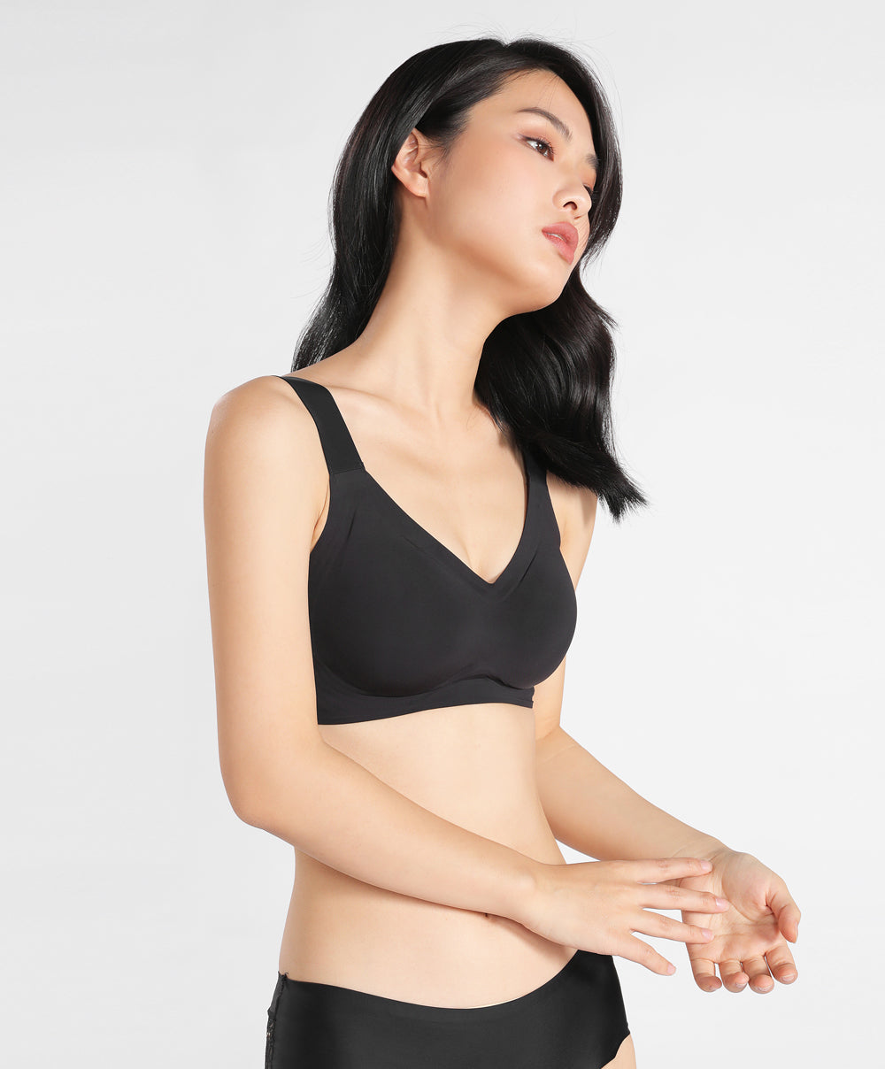 Pierre Cardin Belda Minimiser Bra 7000 will make you redefine comfort when  you wear this cozy and stylish set. Pierre Cardin Belda…