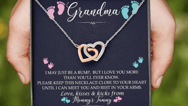 baby announcement necklace for grandma