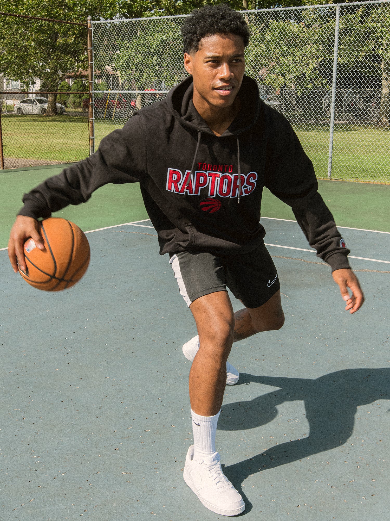 Toronto Raptors Mitchell & Ness Dribble Pullover Hoodie - Black