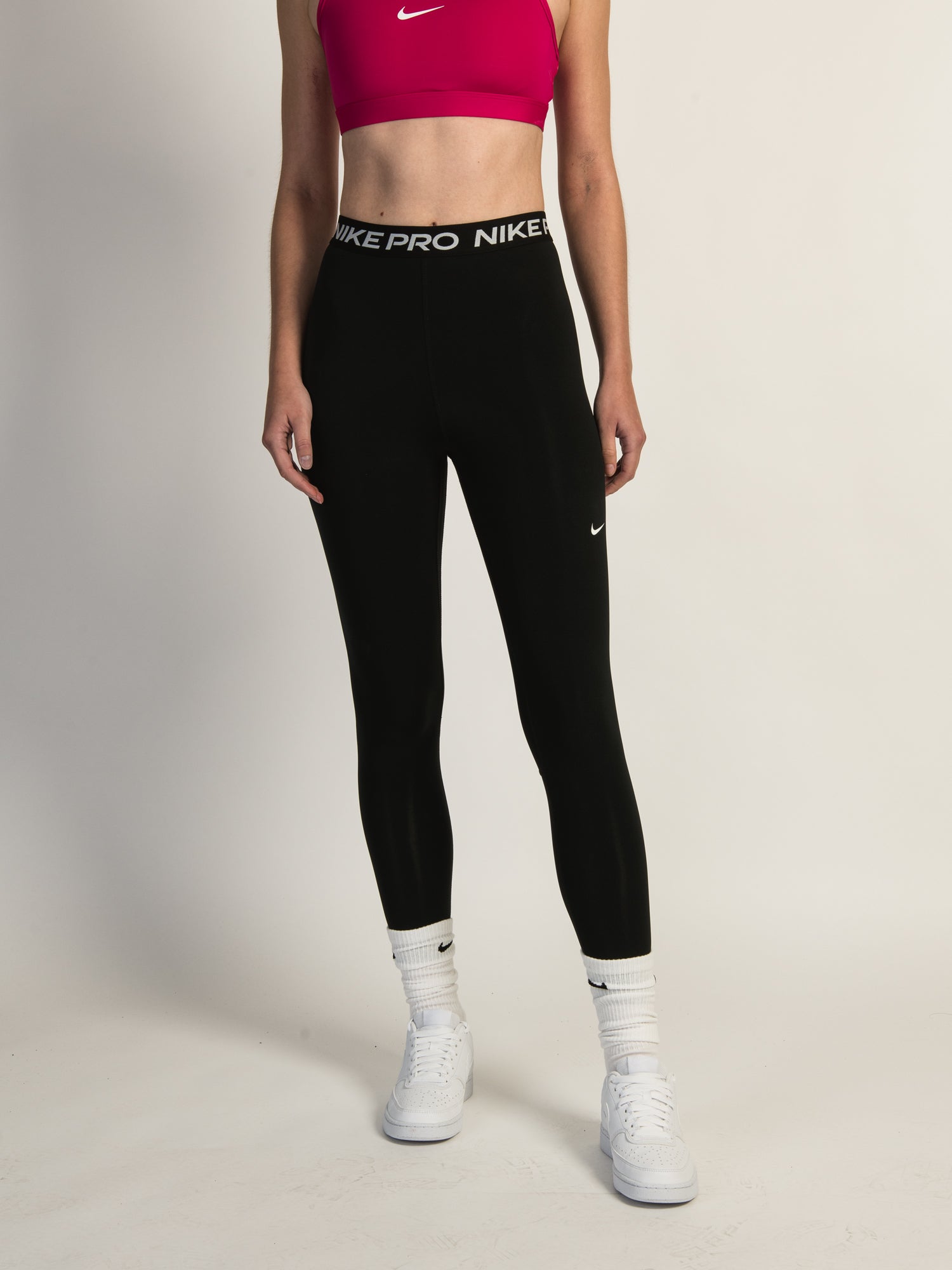 Nike Sportswear Essential SWOOSH W CZ8530-010 Leggings – Your