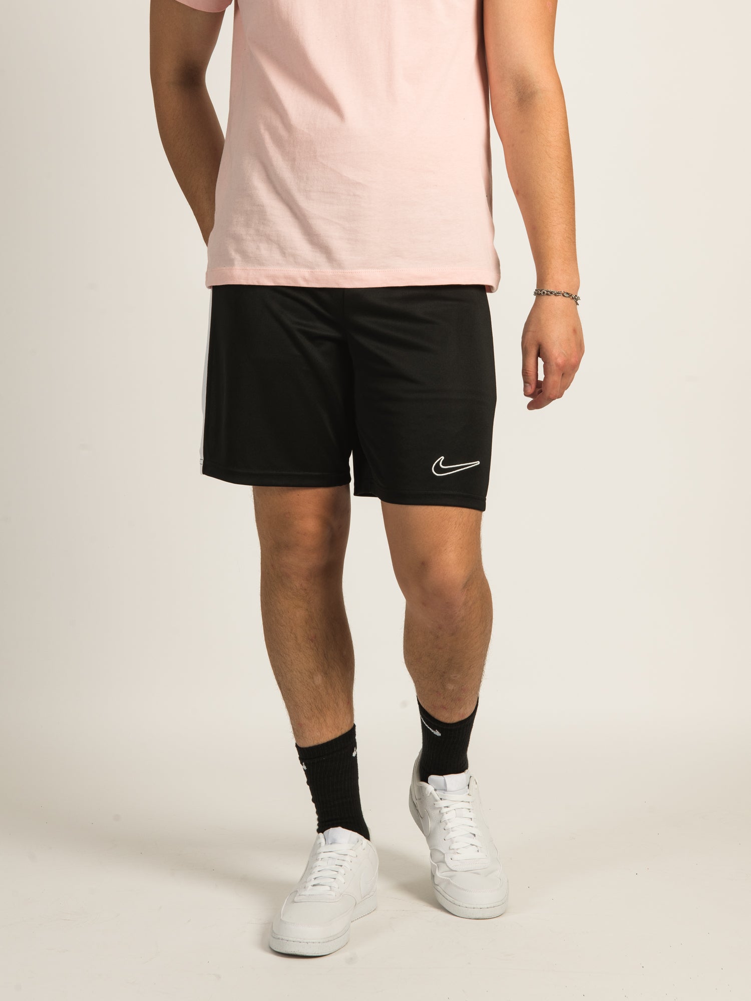 Nike Essential Lap 7 Volley Short Mens Shorts Purple NESSA559-531 – Shoe  Palace