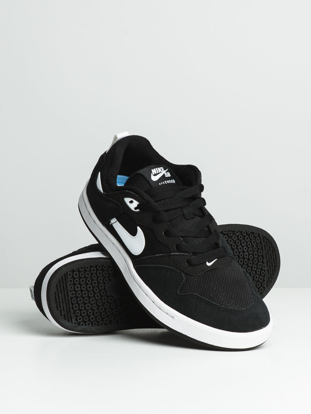 nike sb alleyoop black white