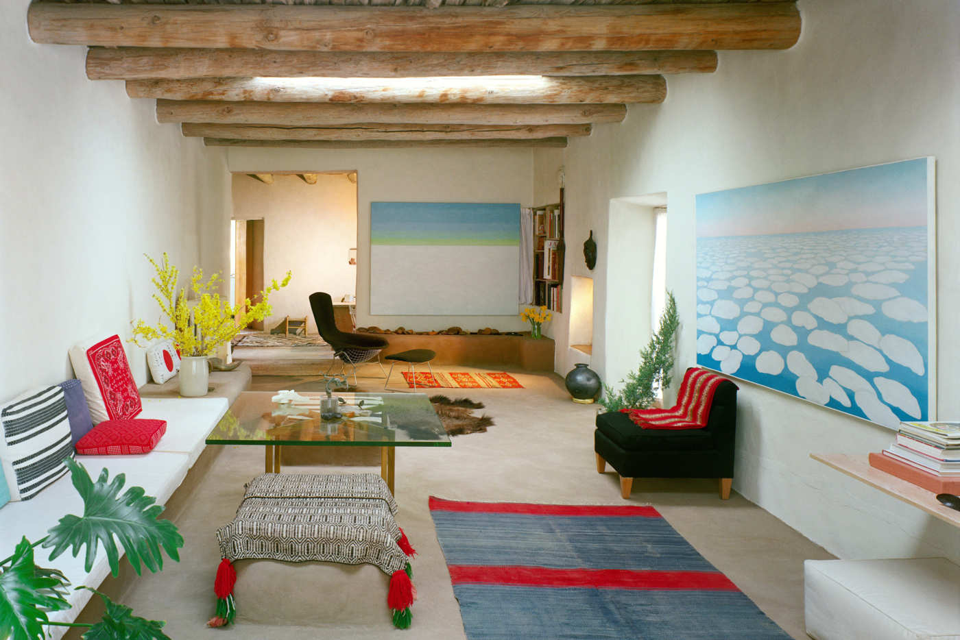 Small Space Living Design Ideas From Dali Kahlo O Keeffe