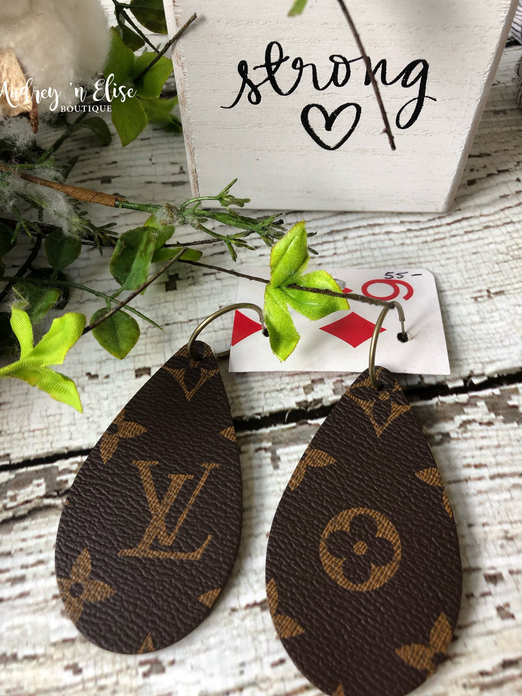 LOUIS VUITTON Idylle Blossom Studs, 3 Golds And Diamonds Gold. Size Nsa