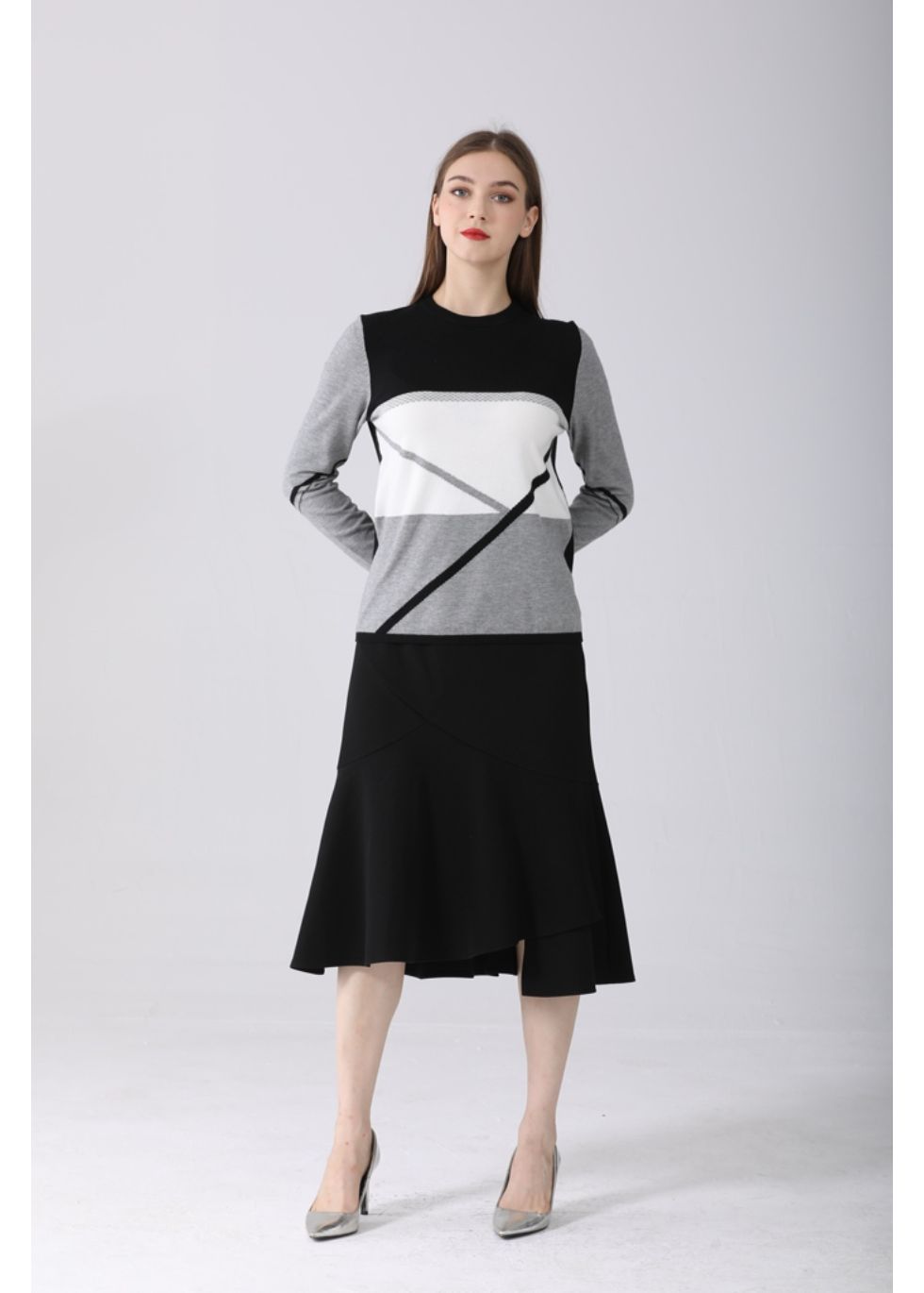 Essential Long Sleeve Detailed Block Sweater - seilerlanguageservices