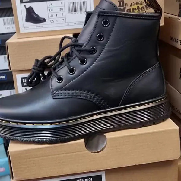 Dr Martens Brookline Chukka Boot Black Lusso Leather - Image