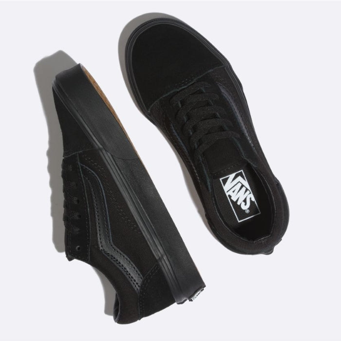 all black vans with laces