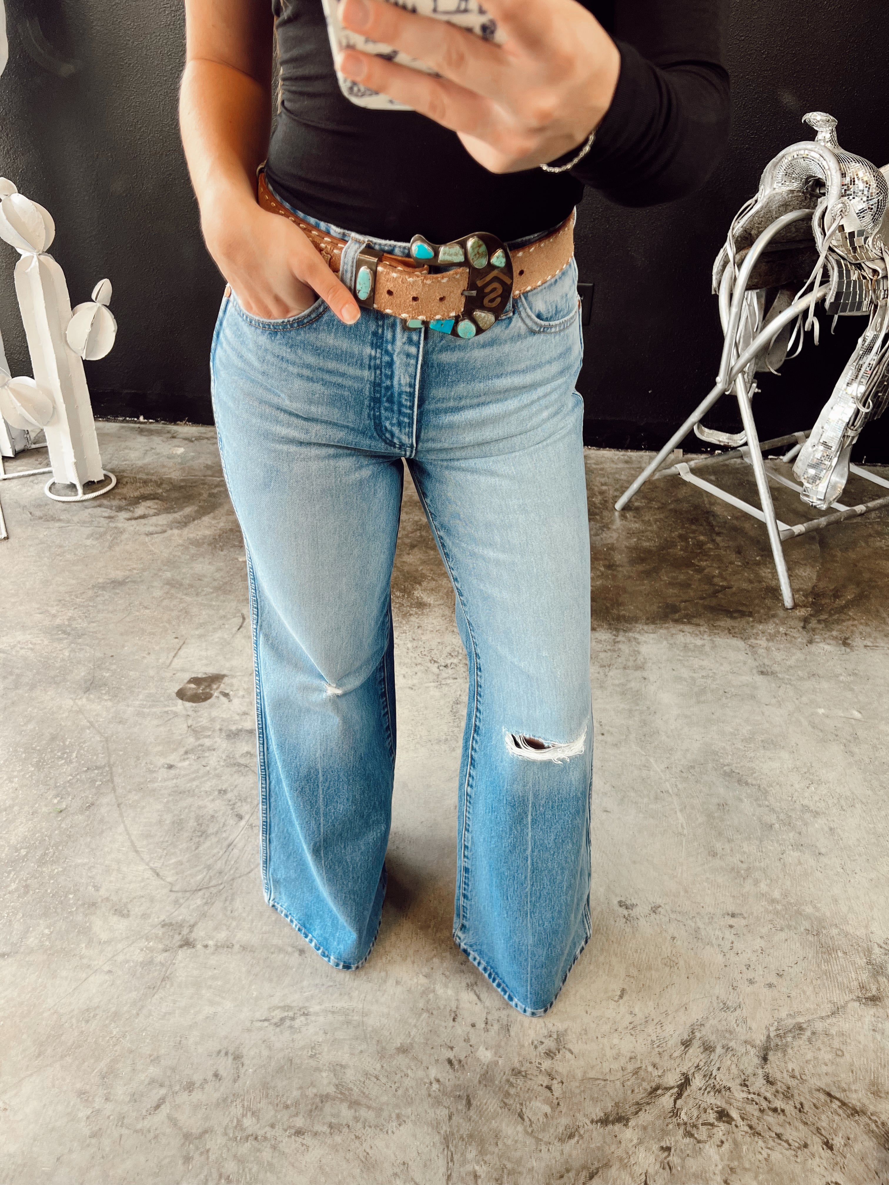 The Wrangler Wanderer 622 Ariel Flares – Western Vogue Boutique