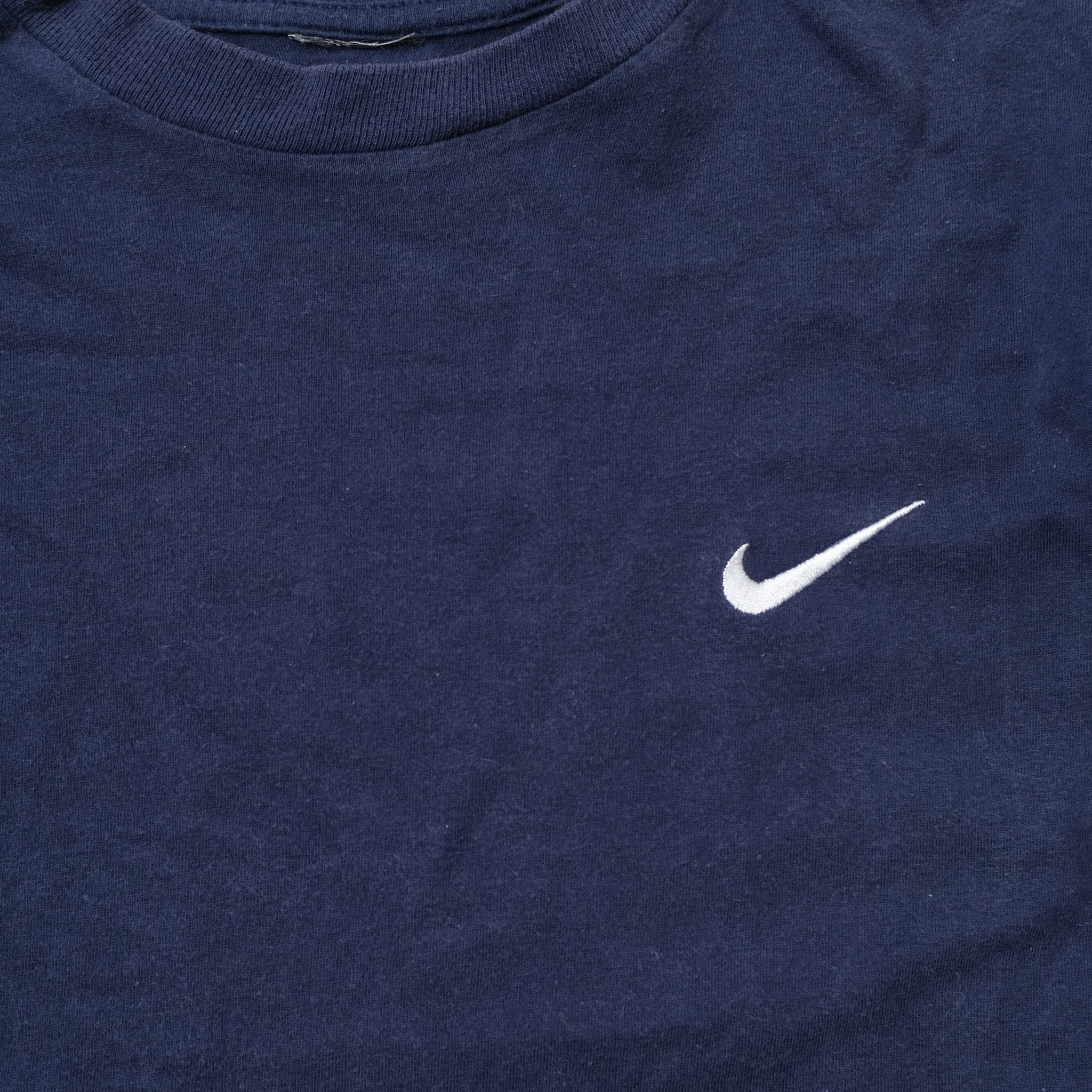 nike t shirt navy