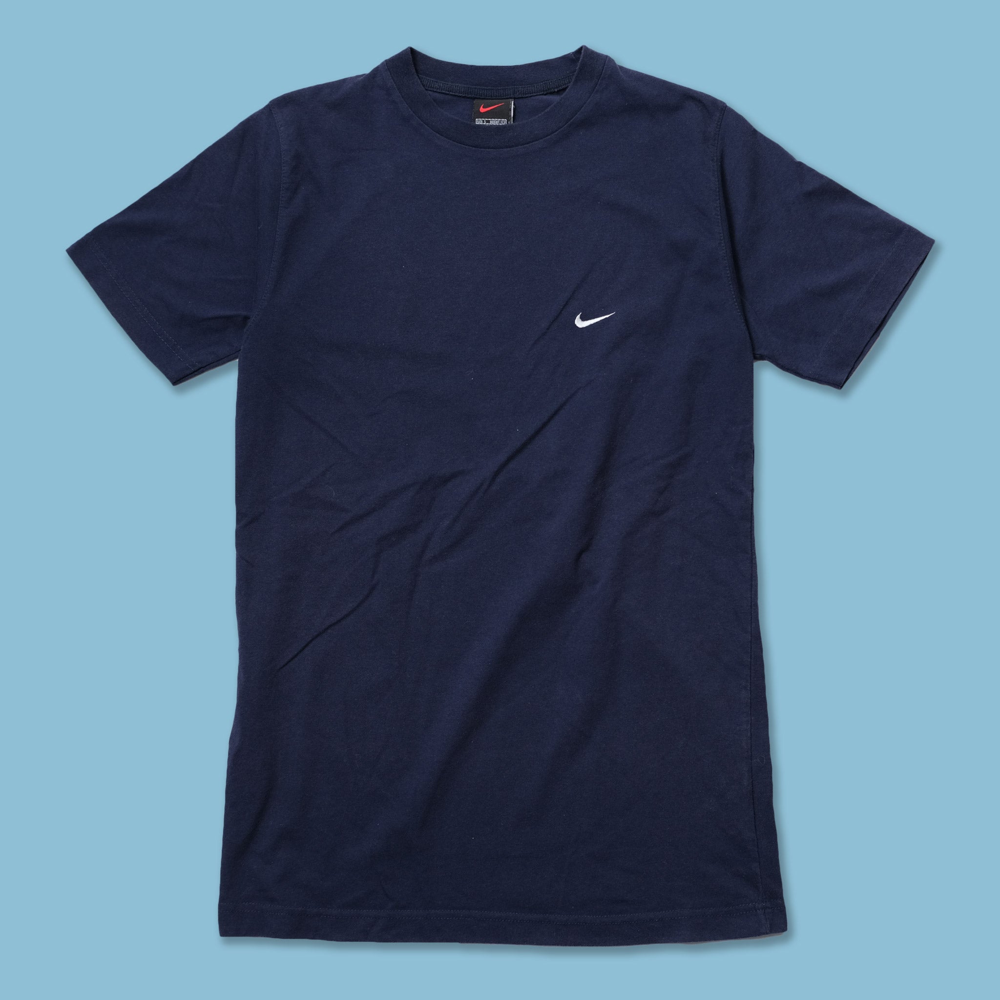 nike small swoosh t shirt