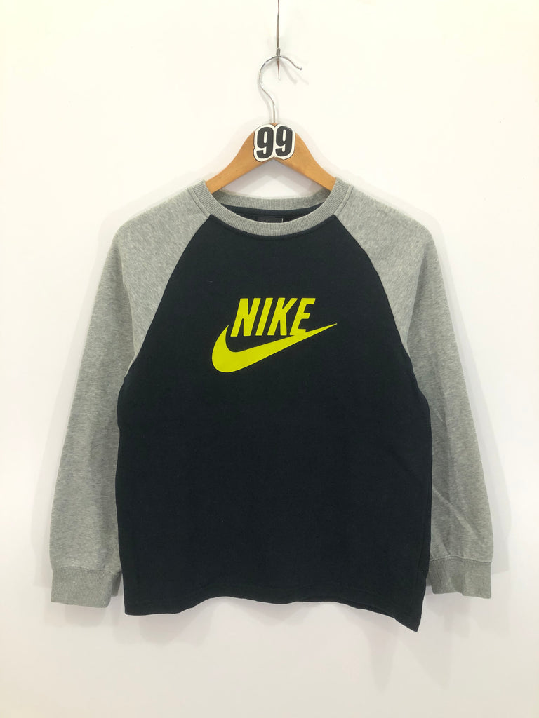 nike sweatshirt xs