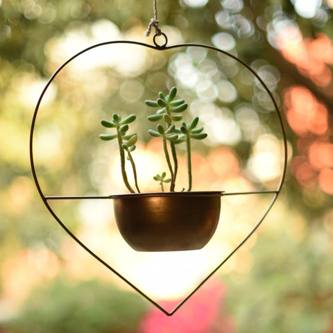 Heart hanging planter