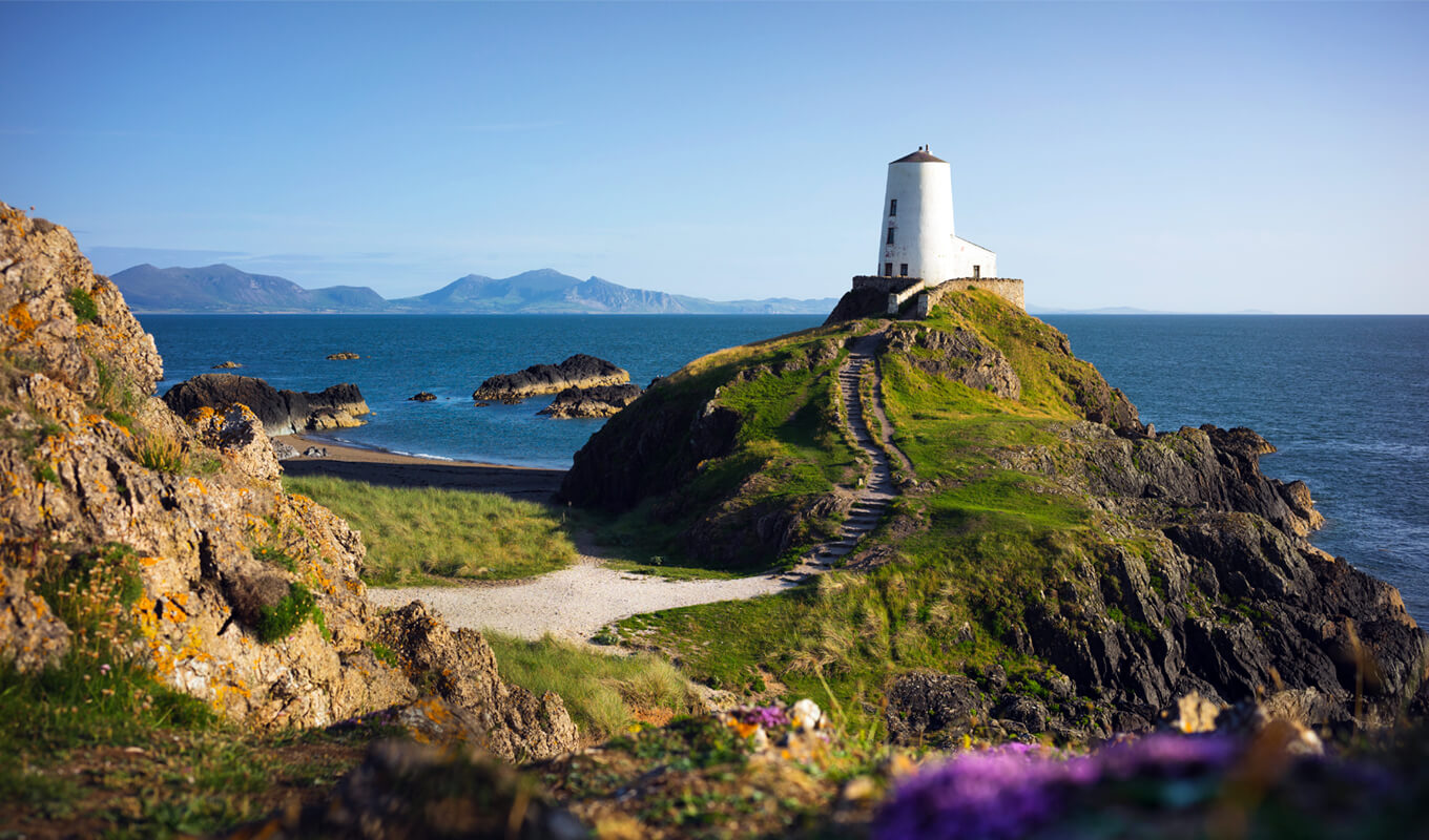 Lover's island lighthouse, Ynys Llanddwyn