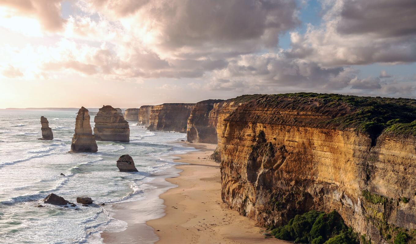 Twelve apostles rock formation, Great Ocean Road, Victoria Australia