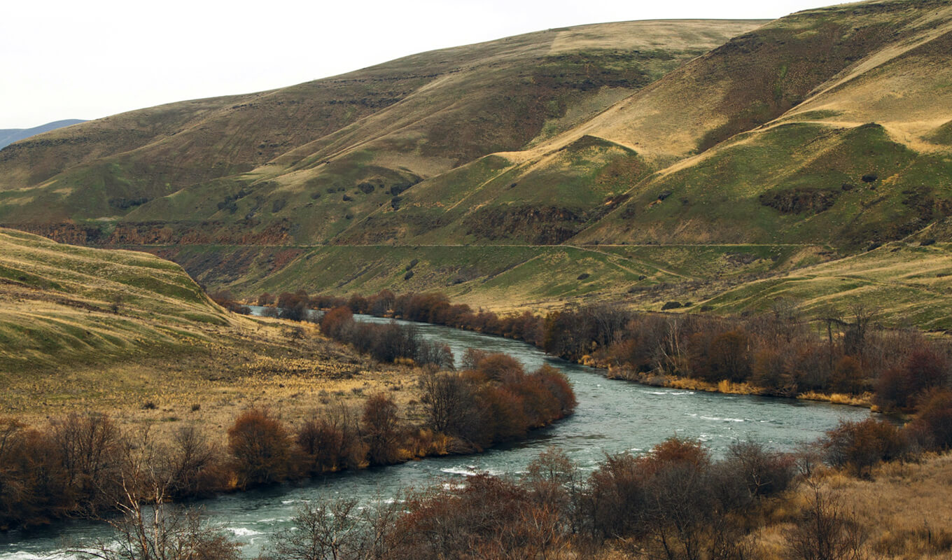 Deschutes river central oregon