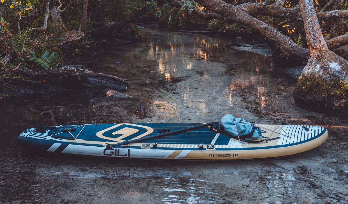Inflatable paddle boards with gears