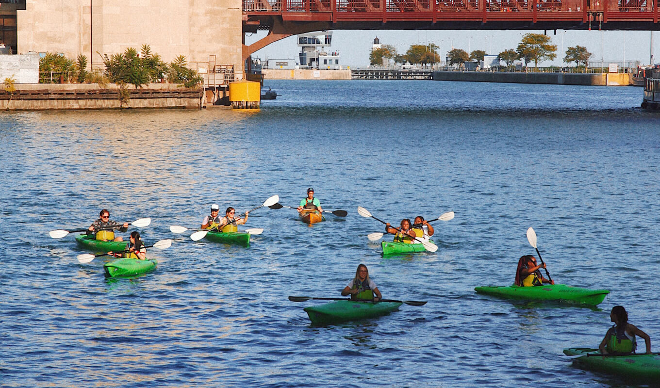 A group of people on kayaks at Chicago River