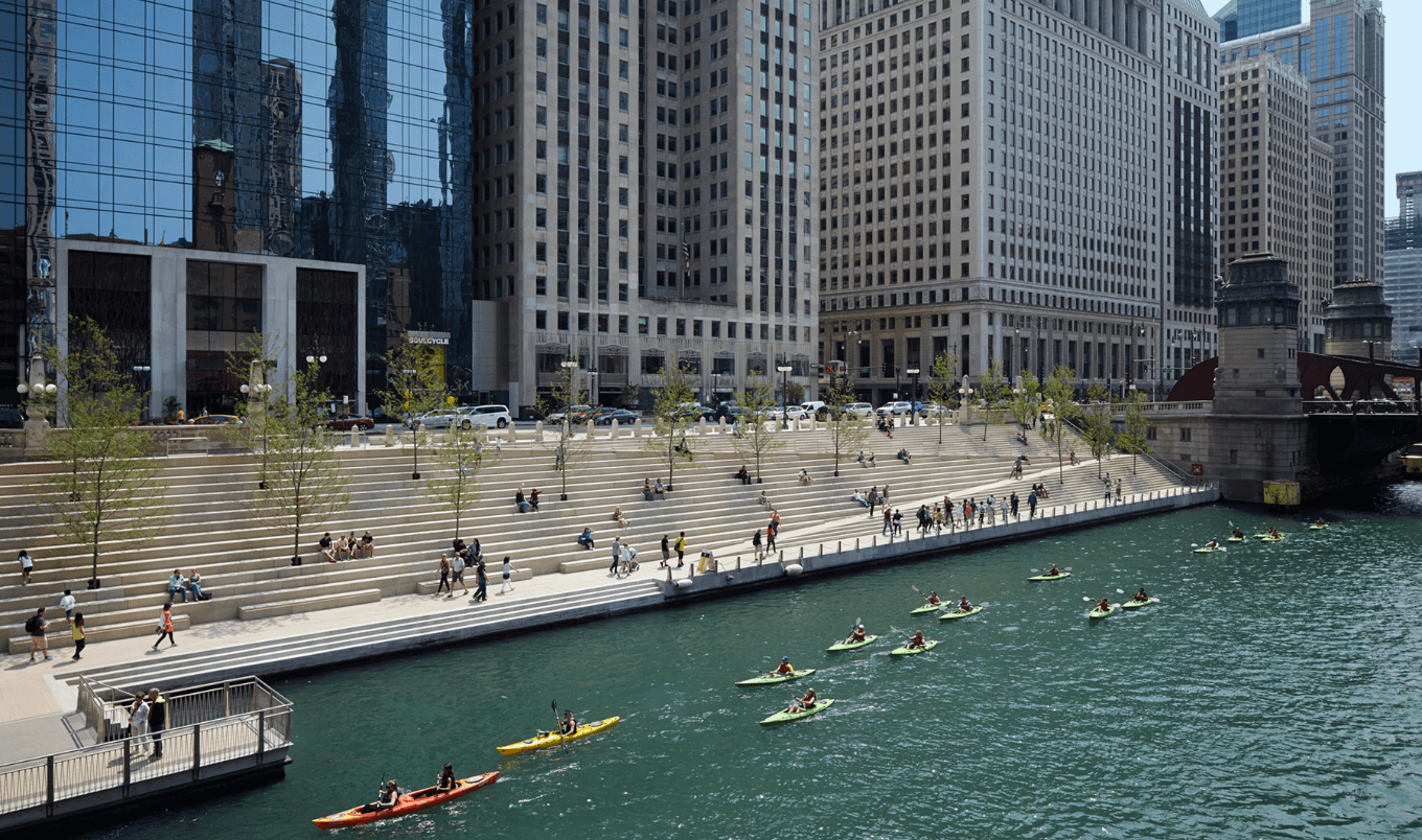 paddle board chicago - riverwalk