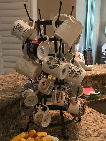 Monogram Lane soup party mug tree.