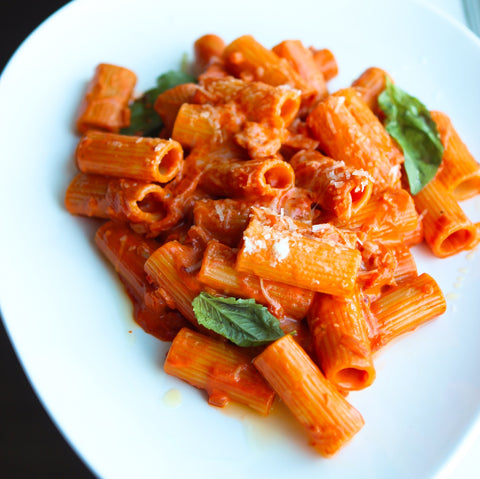 Rigatoni With Vodka Sauce ft. @pembydistillery (Recipe in Bio) - A classic found in red sauce joints around the country, this comforting, easy pasta is probably the best vodka spiked dish going. #Mantry #VodkaSauce