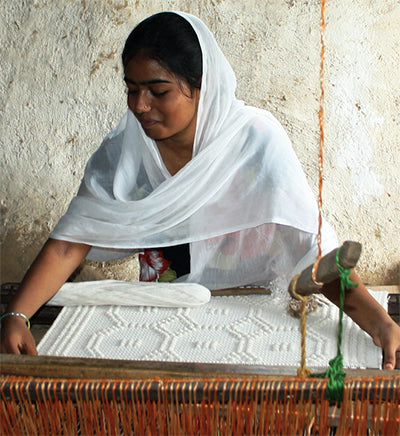 women rug weaver in India