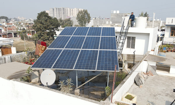 how to clean solar panels in homes