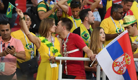 LA COUPE DU MONDE DE FOOTBALL CRÉE DES AMITIÉS